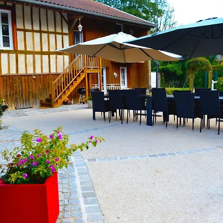 Les Oiseaux_a Avec Piscine Chauffee